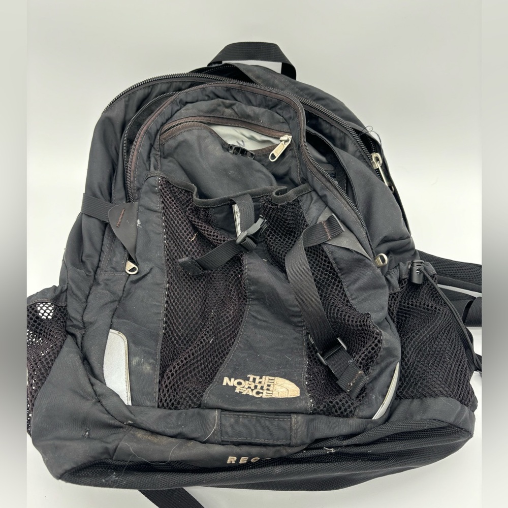 The North Face Recon Black Backpack Flexvent School Hiking Gym Travel Laptop Bag